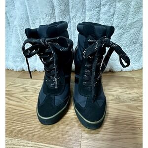 Bebe Women's Black w/ Gold Trim Bootie High Heel Laced Sneaker Size 5